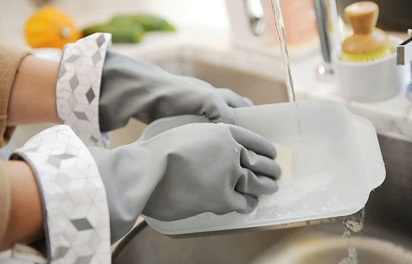 9 Fun Tricks to Make Washing Dishes a Breeze Without a Dishwasher
