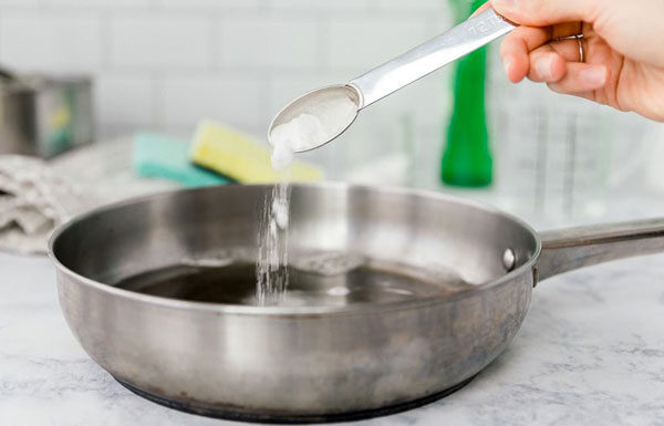 “The Ultimate Guide to Rust-Free, Non-Stick Iron Pans: A Chef’s Secret to Long-Lasting Cookware”