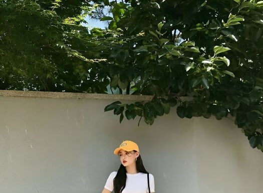 The Ultimate Style Guide for Ladies Over 40: 5 T-shirt Trends to Elevate Your Look