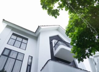 The Luxurious Lives of Á Hậu Tú Anh and Her Husband, the Heir to a Construction Empire