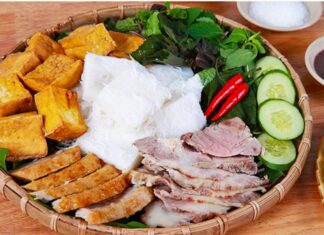 The Ultimate Guide to Making Delicious Vietnamese Vermicelli with Fried Tofu and Shrimp Paste