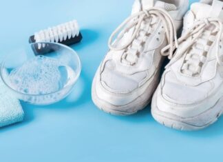 The Ultimate Guide to Cleaning White Shoes: Bring Back that Brand-New Shine!