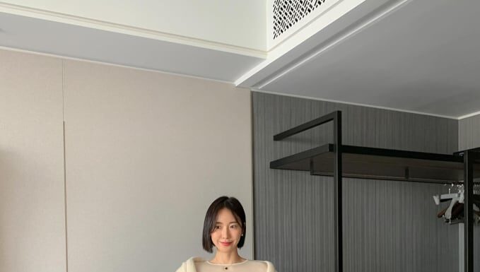 The Ultimate Guide to Power Dressing: 4 Skirt Styles to Elevate Your Work Wardrobe Beyond the Basic Pencil Skirt