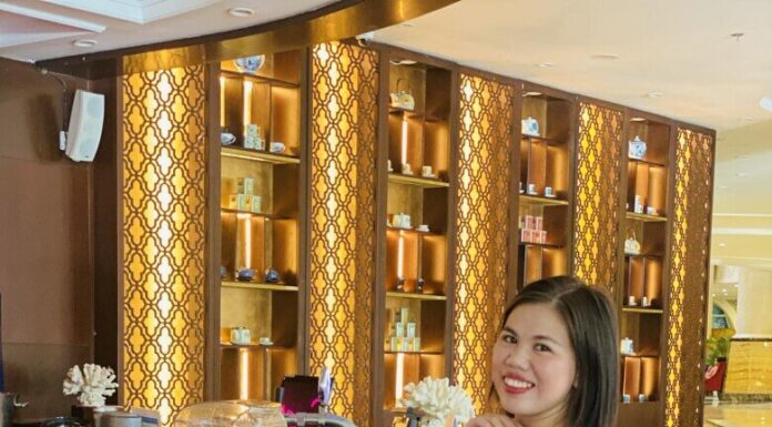 “The Ultimate Weekend Treat: Papaya and Pork Ear Salad with a Tasty Twist”