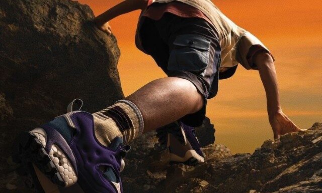 “Climb with Confidence: 4 Tips for Choosing the Perfect Hiking Shoes”