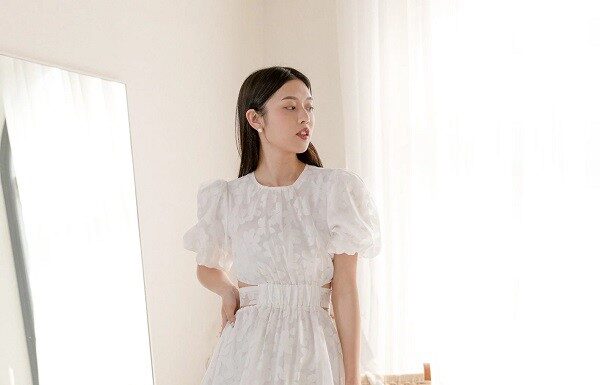 The Ultimate Summer Dress: A Timeless White Number that Helps Women Cheat their Age with Style