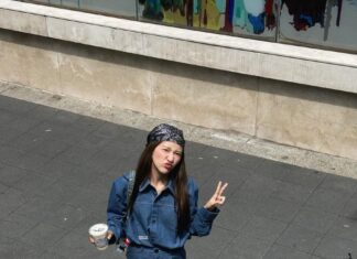 The Ultimate Guide to Autumn Attire: 4 “Denim on Denim” Looks to Make You Stand Out This Season