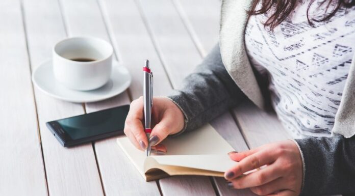 The Ultimate Guide to Smart Grocery Shopping: 10 Tips to Save You Money