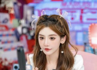 The Rise of Livestream Shopping: Unlocking the Secrets to its Success in 2023