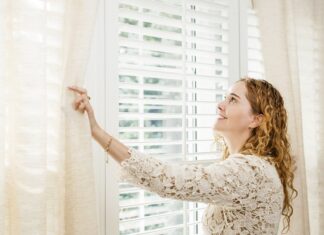 The Summer Air-Con Conundrum: Why Hanging a Wet Towel in Your Room is a Smart Move.