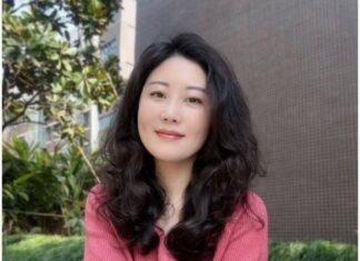 The 3 Style Mistakes That Age You More Than Gaining Weight