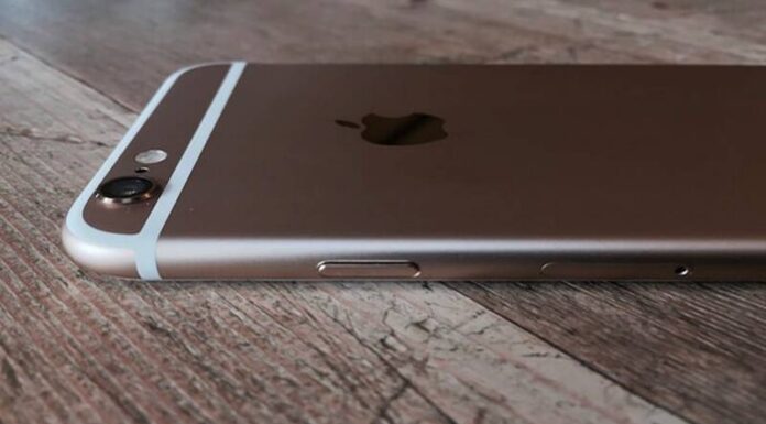 Why You Should Face Down Your Phone When Placing It on a Table: A Huge Advantage That Everyone Needs