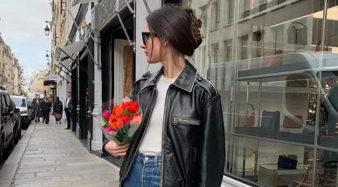 The Ultimate Guide to Mastering French Chic: 5 Easy Tips to Style Your Jeans Like a True Parisian