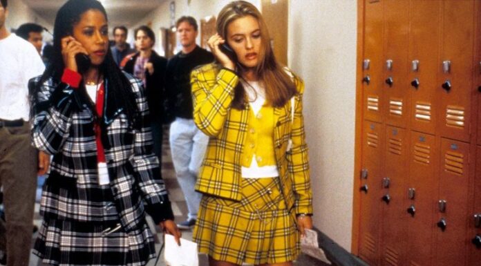 Captivating Style Tips: Take Cues from Vbiz Moms on Nailing the Youthful Student Look, a Guide for the 30-and-Fabulous Crowd