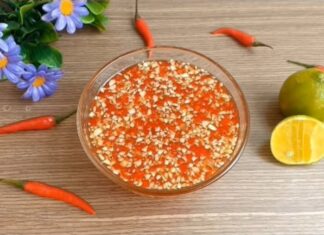 The Perfect Sweet and Spicy Chili Garlic Sauce: A Mouthwatering, Tangy Delight