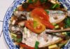 “A Delicious and Tangy Treat: Tomato-Braised Trac Fish”