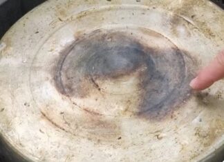 The Ultimate Guide to Cleaning Burnt Pots and Pans: A Sparkling Clean with a Sprinkle of Magic!