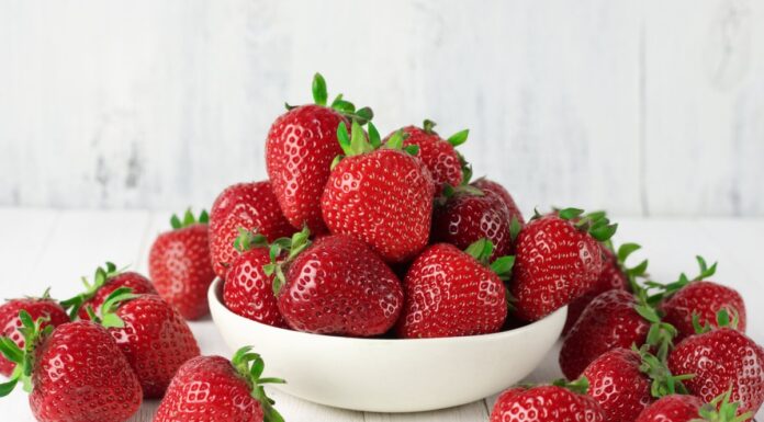 The Ultimate Guide to Strawberry Shopping: How to Spot the Best Berries Like a Pro
Unveiling the Secrets to Distinguish Between the Luscious Local Harvest and the Imposters.