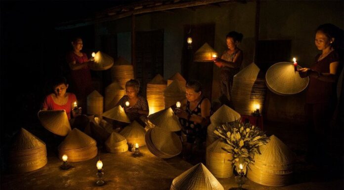 The “Cock-a-doodle-doo” Bizarre Market in Binh Dinh: A Unique Shopping Experience.