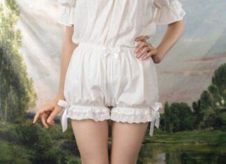 The Ultimate Summer Staple: Bloomer Shorts – Strut Your Way Through Sunny Days in Style