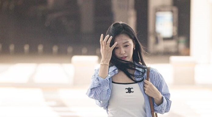 The 3 Secrets to Kim Ji-won’s Growing Success and Critical Acclaim