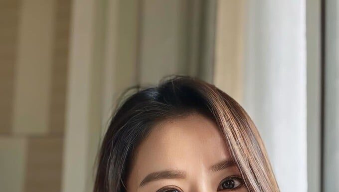 “The Secrets to Radiant Skin: A Peek into Vicky Zhao’s Skincare Routine”