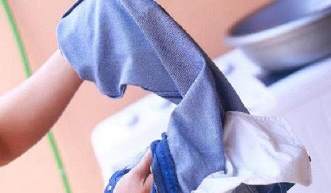 The Sun Has Got Its Hat On: The Right Way to Dry Your Clothes.