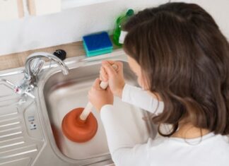 Unclogging Drains: A Quick and Easy Guide to Getting Rid of Nasty Blockages.
