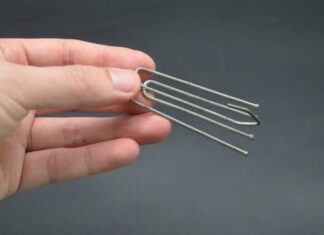 “A Curtain Hook in the Sink: A Surprising Yet Unsung Hero”