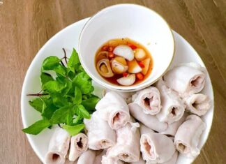 The Ultimate Guide to Cleaning Your Oven Without the Need for Salt or Vinegar: A Little-Known Trick to Remove That Stubborn Odor