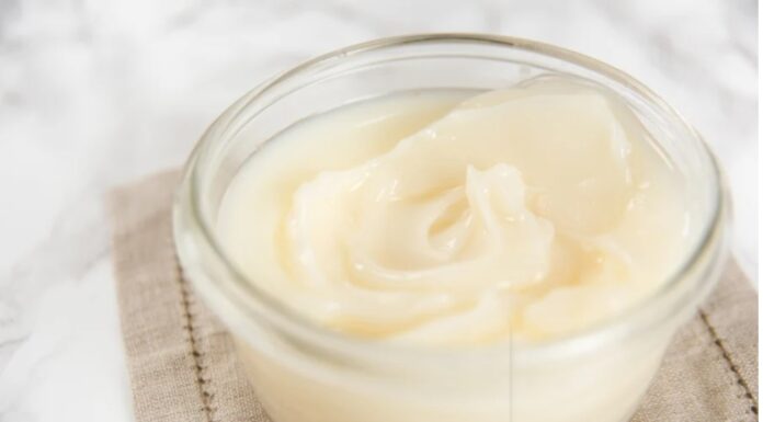 The Secret to Perfect Pork Lard: Achieving a Whiter, Fragrant, and Splatter-Free Result