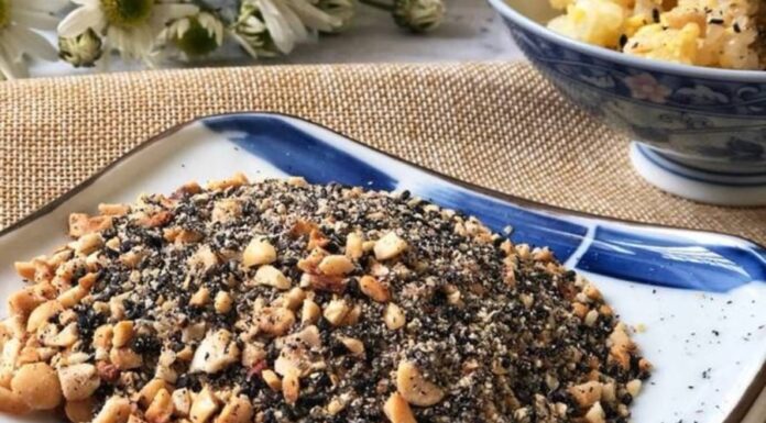 The Ultimate Guide to Making Delicious and Nutritious Sesame Salt: Elevate Your Meals, From Rice to Sticky Rice.