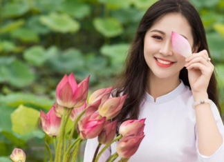 Title: The Lucky Ones: 3 Traits of Those Who Age with Wealth and Prosperity