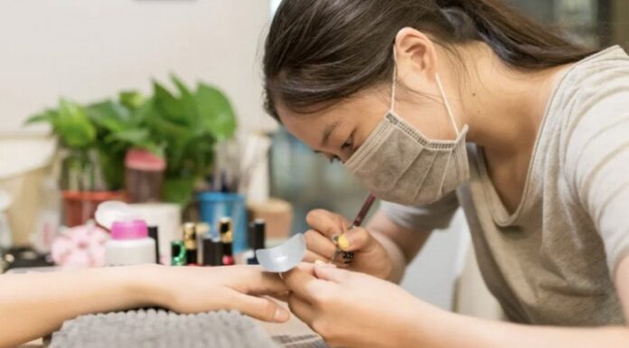 How Much Do Women Spend on Beauty: Those Who Splurge and Those Who Save.