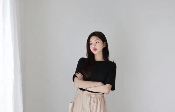 The Bermuda Shorts Revival: Styling Tips for a Timeless Trend