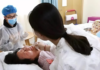 The Startled Delivery Room: A Husband’s Slapping Response to His Wife’s Labor Pain Exclamation