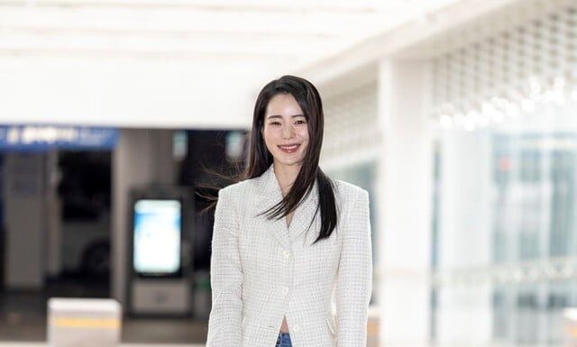 “The Villainess” of The Glory Suggests 10 Ways to Style Jeans for an Ultra-Chic Look and a Flawless Figure