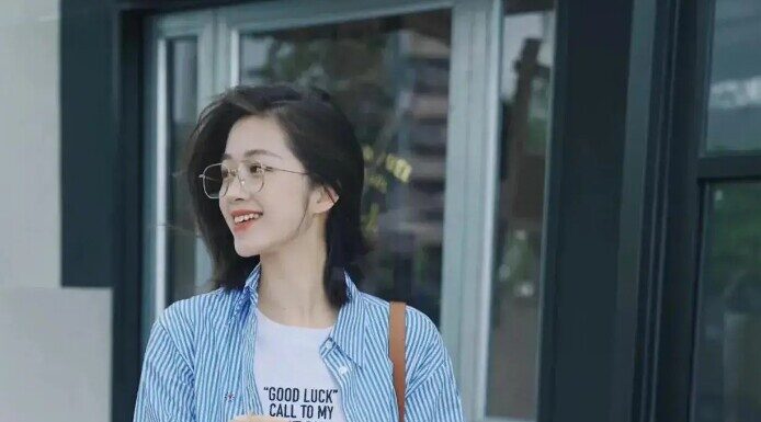 The Chill of Fall: 4 Flawless Ways to Layer Your White Tee