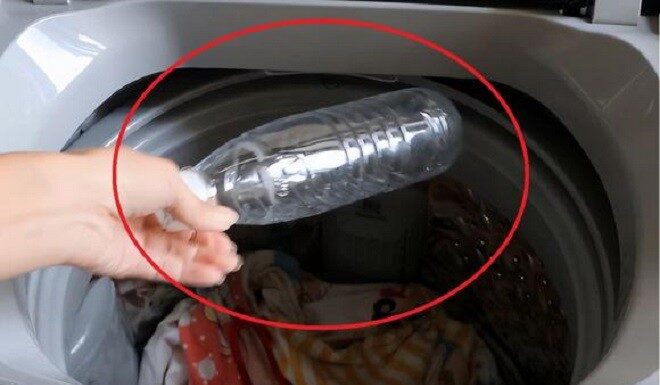 Why Put Two Plastic Bottles in the Washing Machine When Doing Laundry? It May Damage the Machine But the Benefits Are Surprising.