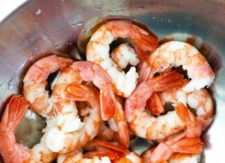 The Secret to Delicious, Sweet-Smelling, and Non-Fishy Boiled Shrimp: It’s Not Salt and Ginger, but These Two Unexpected Spices.