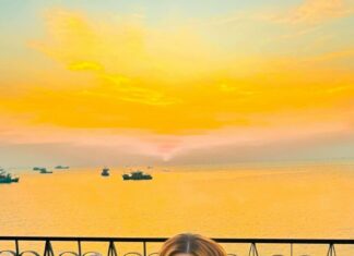 The Ultimate Family Vacation Spots: A-list Celebrity Style! 
Uncover the top 5 destinations that offer both picture-perfect backdrops and ample fun for the kids.