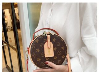 “Don’t Carry a Wallet That Leaks Money: Embrace the Style That the Wealthy Prefer.”