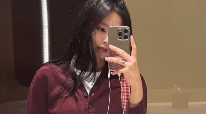 The Ultimate Guide to Airport Style: Unveiling the Secrets of Korean Celebrities’ Travel Fashion and Their Go-To Handbag Choices for Fashion Week