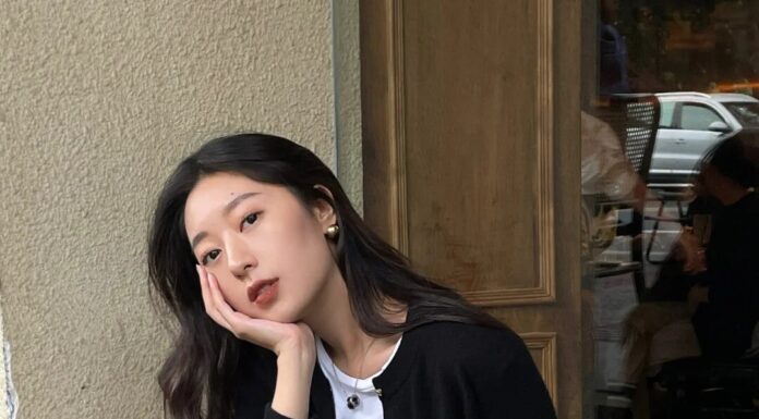 The Ultimate Guide: 4 Chic Cardigans to Elevate Your Autumn Wardrobe