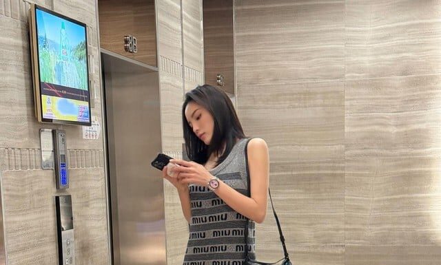 “10 Autumn Outfit Ideas: Emulating the Style of Vietnam’s Leading Ladies”