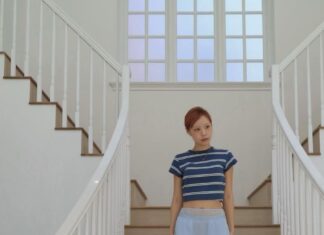 “The Ultimate Guide to Styling Midi Skirts: Elevate Your Look and Flatter Your Figure”