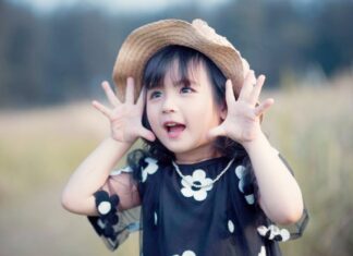 Nurturing Children the Old-Fashioned Way: “3 Years Old to See Their True Nature, 7 Years Old to Foretell Their Destiny”.