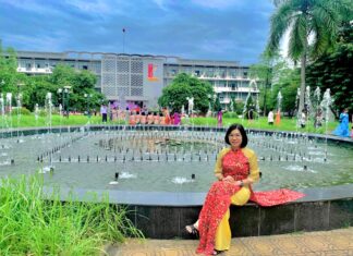 The Domestic Goddess’s New Idol: ‘I’m a PhD Chemist and the Go-To for Savvy Shoppers’