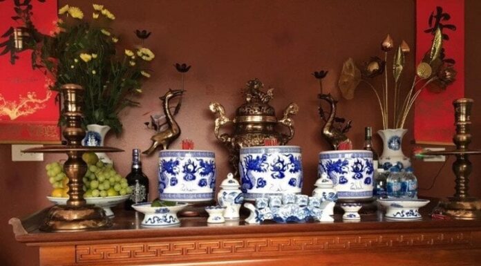 The Perfect Altar: 3 or 5 Cups of Water?