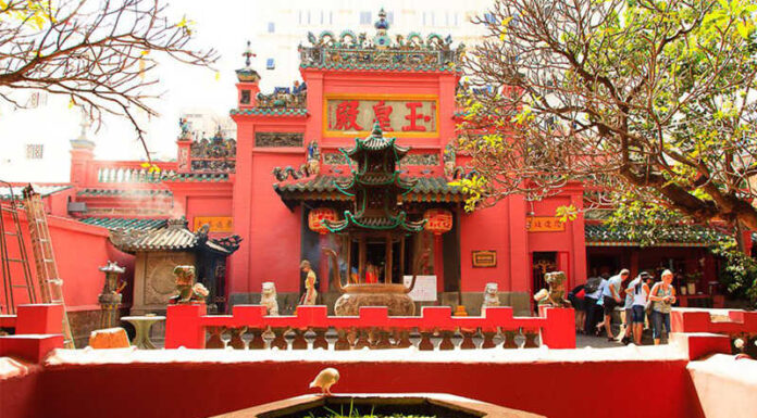 The 5 Most Beautiful and Sacred Temples to Visit in Ho Chi Minh City This Vu Lan Festival